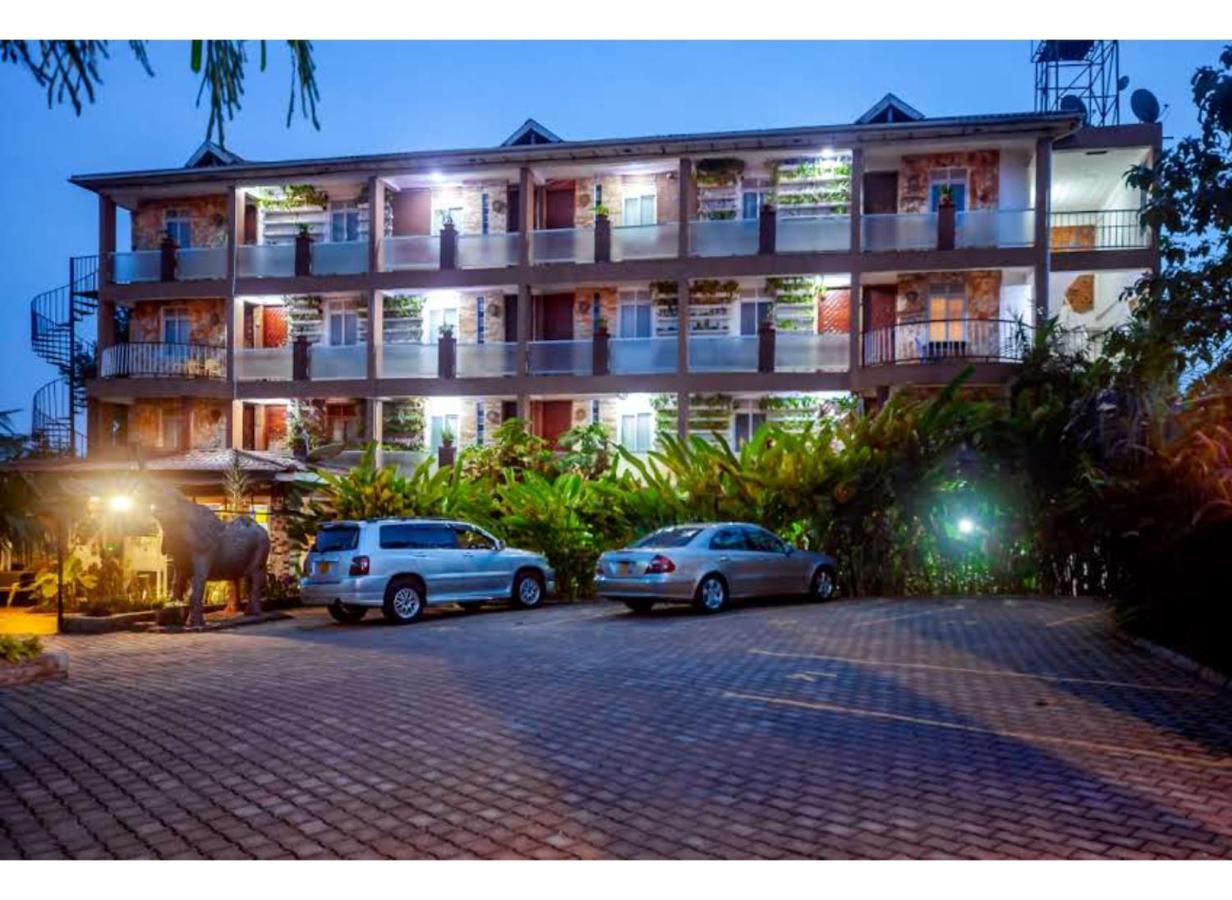 African Tribe Hotel Kampala Exterior foto